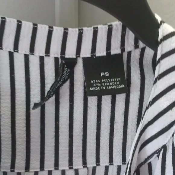 Blouse - Picture 2 of 2